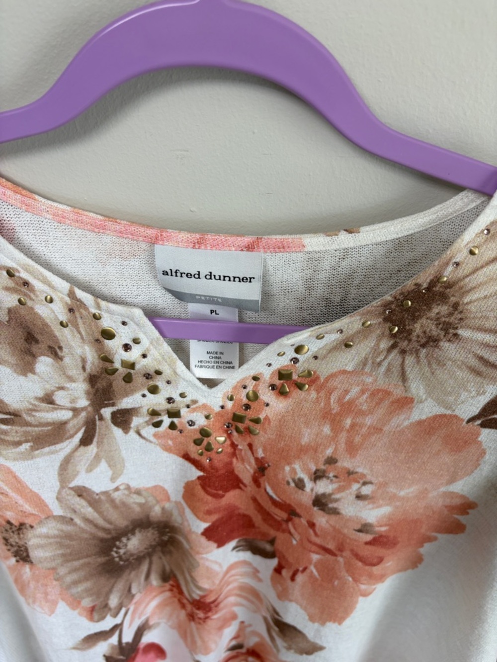 Alfred‎ Dunner Peach Floral Studded V-Neck 3/4 Sleeve Top Size PL - Picture 3 of 10